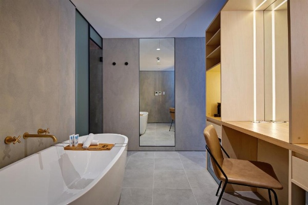 Zara Tower  Luxury Suites and Apartments image 11