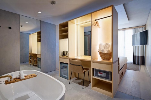 Zara Tower  Luxury Suites and Apartments image 12