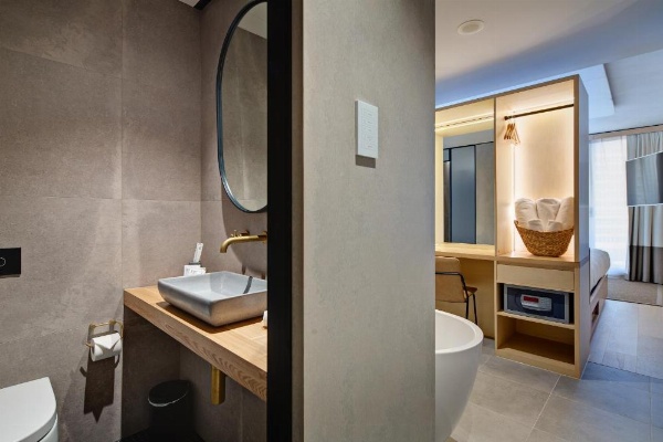 Zara Tower  Luxury Suites and Apartments image 14