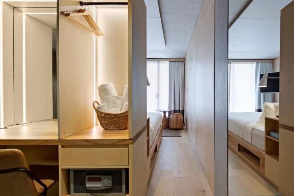 Zara Tower  Luxury Suites and Apartments image 22