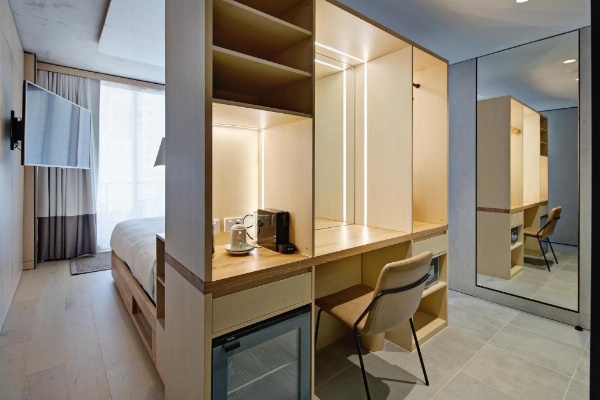 Zara Tower  Luxury Suites and Apartments image 25