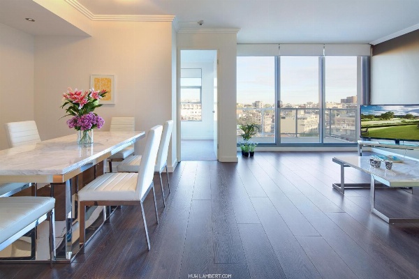 Zara Tower  Luxury Suites and Apartments image 3