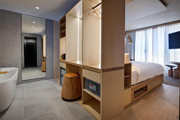 Zara Tower  Luxury Suites and Apartments image 30