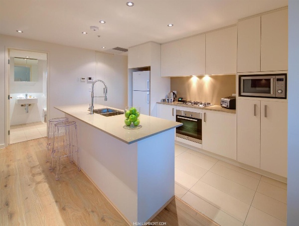 Zara Tower  Luxury Suites and Apartments image 6