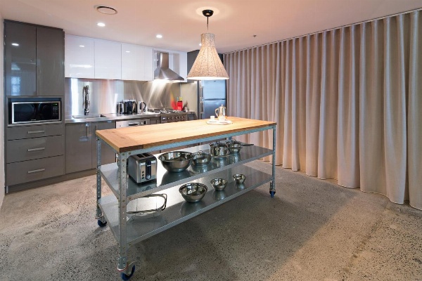 Zara Tower  Luxury Suites and Apartments image 7